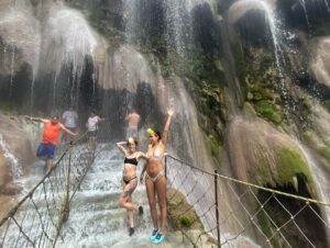 Brianna Baker Instagram - Went to Tolantongo and had the TIME OF MY EXISTENCE 💫🤪🤙🏽