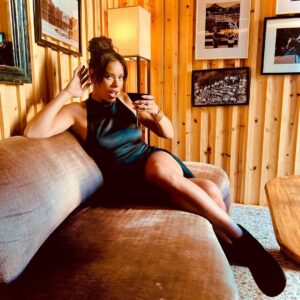 Brianna Baker Instagram - @911lonestar Season 4 (two hour) Finale tonight on @foxtv ⚡️⚡️⚡️ AKA the #tarloswedding - Buckle 🆙 
Love them all❤️