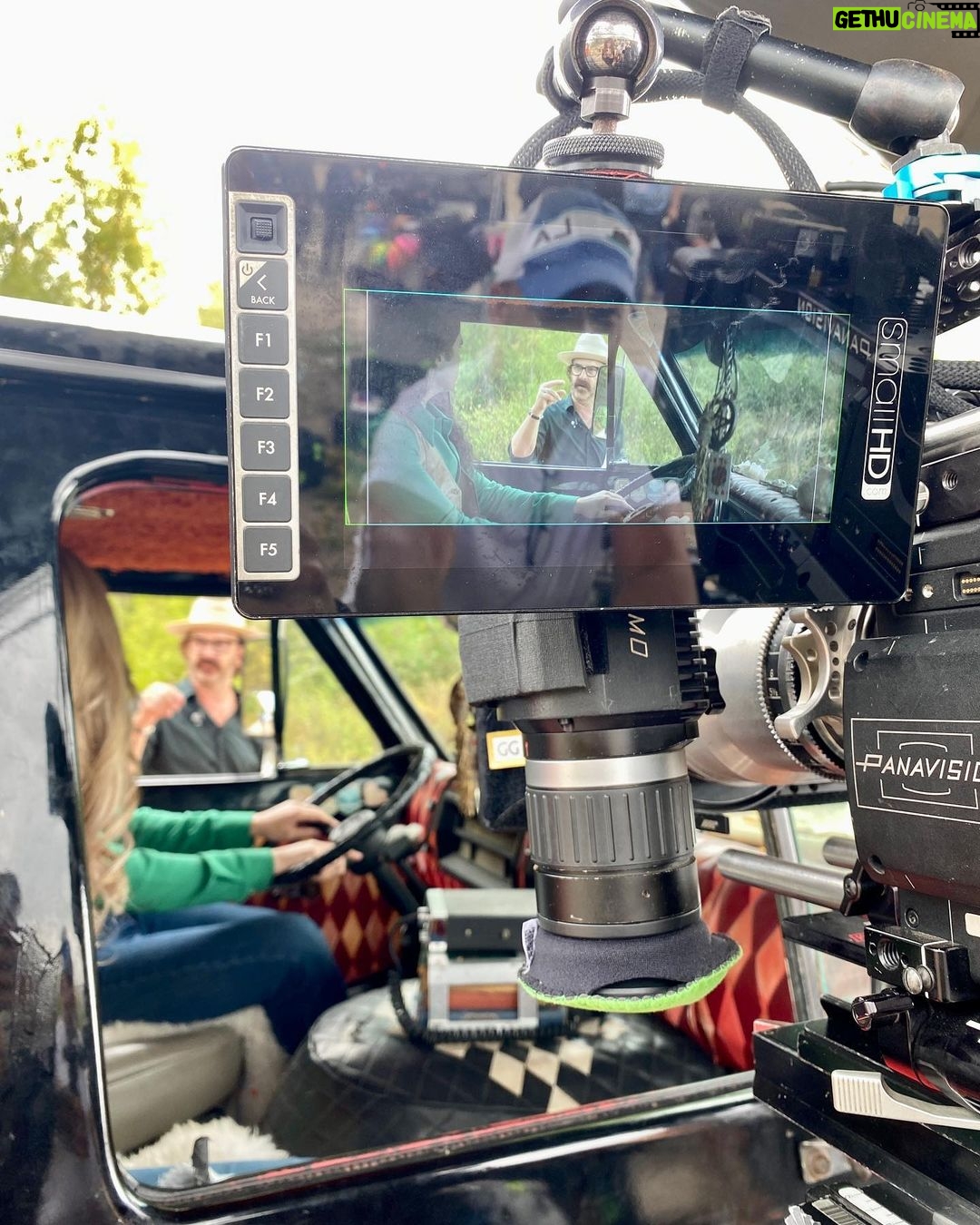Bridget Regan Instagram - I’m an alligator I’m a mama-papa comin’ for you… R E F L E C T I O N S written by @davidagoodman1 & @rthompson1138 and directed by @dicksp8jr. Hair @chelssbarberhairstylist Face @beautyrewild #LanaMoro Fit @kerryweinrauch 🖤 @thecwwinchesters #thewinchesters