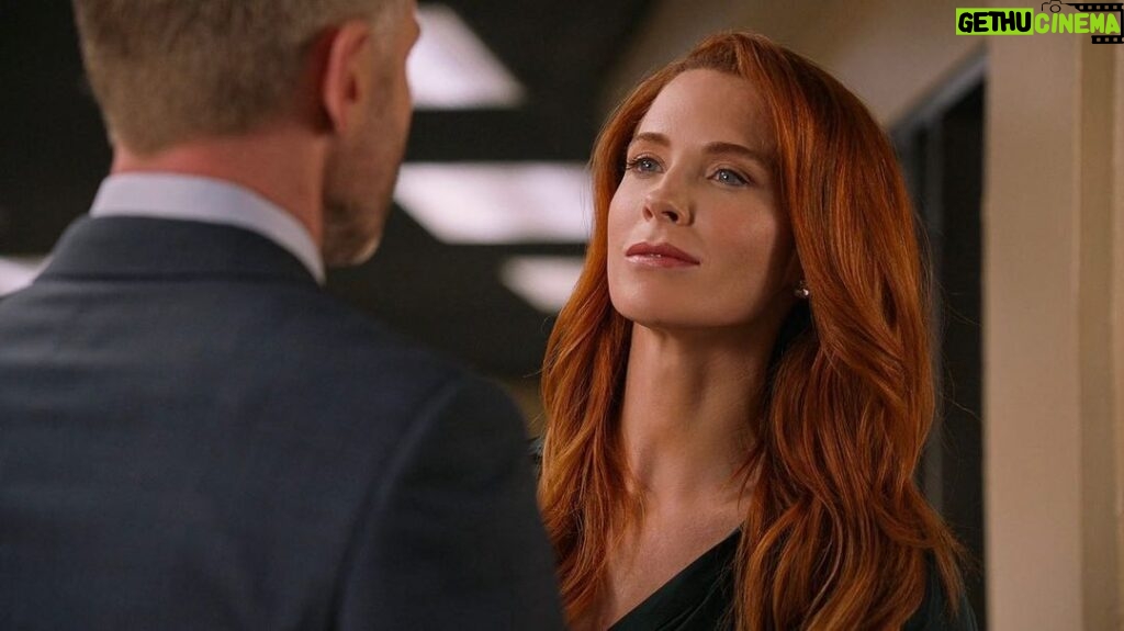 Bridget Regan Instagram - “She focuses on what she wants and doesn’t stop until she gets it.” @therookieabc episode 506 “The Reckoning” written by Leland Jay Anderson and directed by @lanrito is available to stream on @hulu. Lucky me to be working with @shawnrashmore again on such a great show. Hair: Ai Nakata & JR D’Angelo Face: @kateshortermakeup Fit: @costumesjulia #TheRookie Thank you @bridgetupdates for the pics.