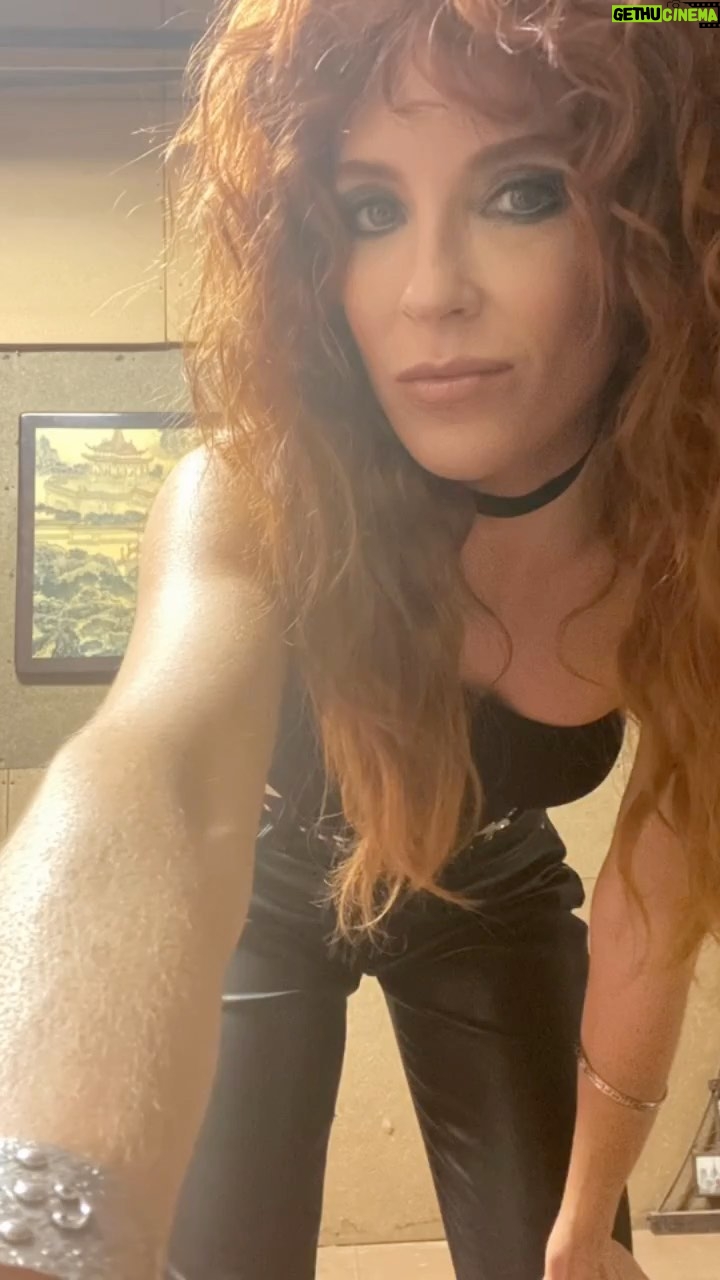 Bridget Regan Instagram - R O X Y @thecwwinchesters Episode 103 “You’re Lost Little Girl” was written by Gabriel Alejandro Garza and directed by Claudia Yarmy. All episodes streaming on @thecw app. @kerryweinrauch @chelssbbarber @alifemadeup @ashleykent.makeup are responsible for this 70’s rock n roll fever dream 🖤