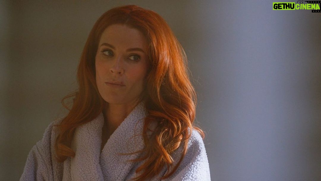 Bridget Regan Instagram - Here’s to ‘turning over a new leaf…’ “The Ememy Within” is far and away my favorite episode of #TheRookie I’ve shot this far… Written by @alexihawley Vincent Angell, @iampaulapuryear and Natalie Callaghan Directed by @lanrito @therookieabc streams on @hulu Face @devanweitzman Hair Tasha Holdeman Fit @costumesjulia Pics from @bridgetupdates