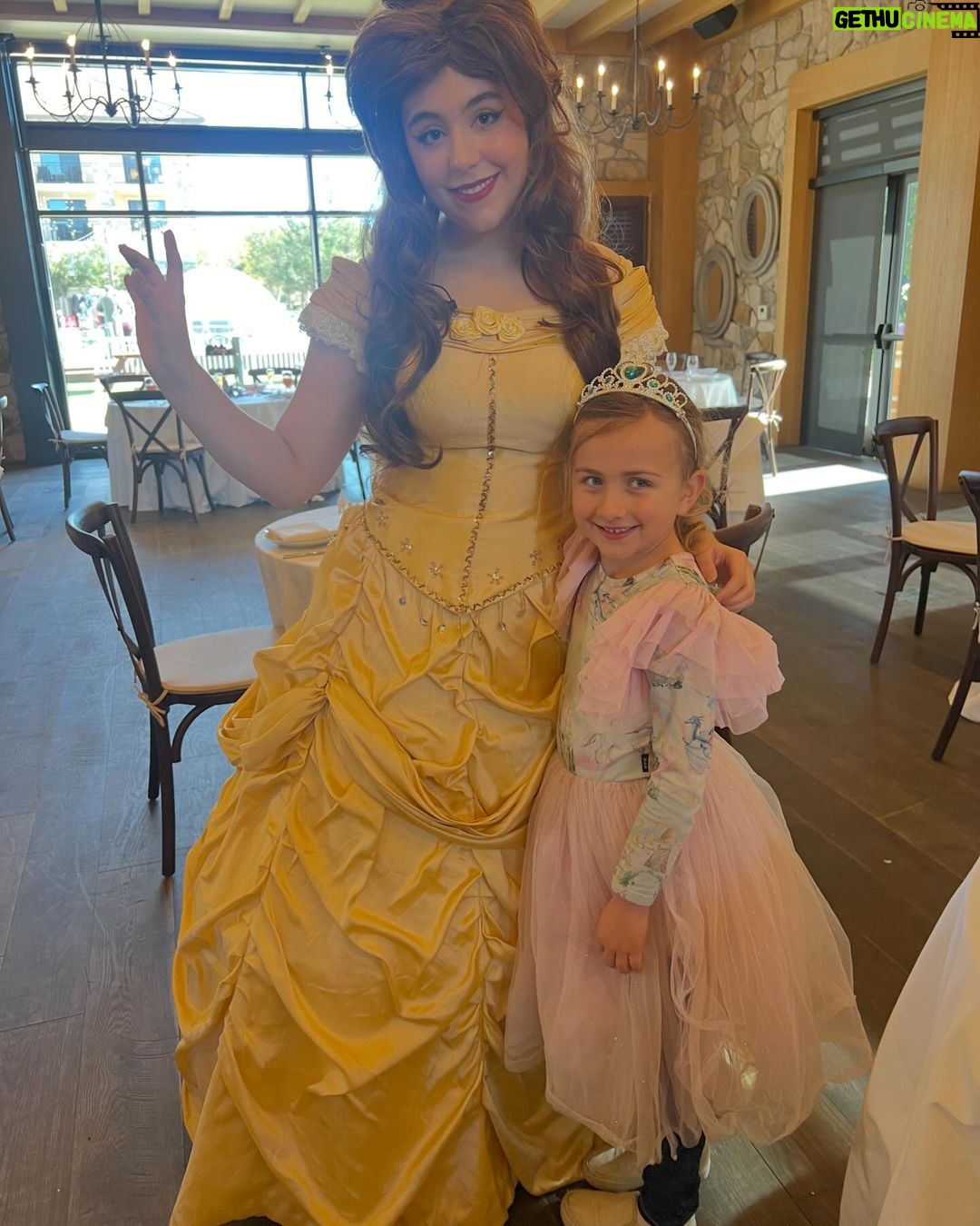 Brie Garcia Instagram - Tinsel Tea Time with Belle 🫖💛📚