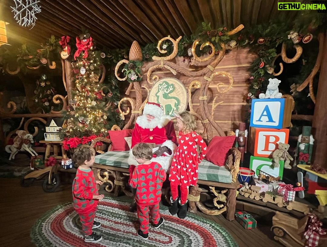 Brie Garcia Instagram - What a couple of magical days in LA!! Birdie’s wish came true to see her Uncle A @theartemc perform in the ballroom. It’s been such a fun season of @dancingwiththestars such incredible talent!! Birdie honestly couldn’t believe she could watch all the dancers up close!!! Then our magic continued by taking Buddy to Disneyland for the first time!!! It’s always hard to explain to a child what they are in for and Buddy was blown away by it all!! We were lucky enough to end our day with Santa and hand him our wish lists!!! The Holiday spirit surrounded us in such a beautiful way the last two days!! ✨🎅🏼🪩🕺🎄🐭