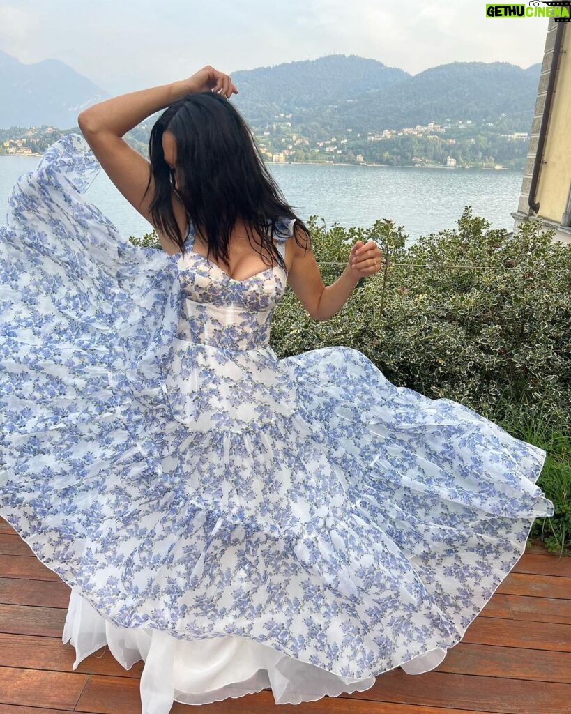 Brie Garcia Instagram - If you close your eyes and hear earth’s music where do you want to be dancing? I know where I’d want to be 🇮🇹✨ #mindfulmonday