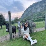 Brie Garcia Instagram – Ciao Italy!! 🫶🏽🫶🏽🫶🏽
Sad to leave but can’t wait to squeeze my babies and hubby.
I planned this trip to fulfill a long time dream of becoming a florist. When I saw Christina’s @bellevuefloralco email about a fluer retreat in Lake Como it felt like everything aligned. Italy, flowers and vino!! I mean!! ✨🇮🇹🍝💐Timing was perfect and having a big birthday around the corner, 40 in November, made me feel I could make this trip a special birthday. 🥳🎉
Will I become a florist!!?? Unfortunately No….it’s a lot of work!! Tough labor goes into flower shops, weddings, bouquets etc. so please hug your local florist!! Their labor of love is no joke!!!! 🌼
But I did get inspired to bring flowers into our wine business as we are putting our tasting room together. Fluer making and wine tasting is just fantastico!! You’ll feel a little Nikki and a little Brie as you taste @bonitabonitawine 🥂
Lake Life always reminds you to take a breath, relax and unwind. Italians definitely remind you to slow down, laugh, love, eat and drink!! All the architecture and history tell us that when made in love and hard work it’ll stand forever. ❤️❤️❤️
I thought Lake Como would be a place I’d mark off my bucket list but it’s a place I’ll keep coming back to. I made some amazing friends and I sent Bryan hundreds of pictures I’d love him to experience with me.
It was hard to be away from the family but I’m grateful I finally got to do something I always dreamt about. Veni, vidi, vici.
