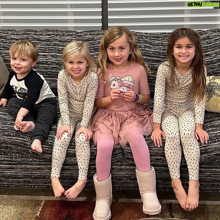 Brie Garcia Instagram - Happy Birthday to my sweet little Alice!!! Hope all your birthday wishes come true!! Love you so much!! ❤️🥳🎉🎂🎈