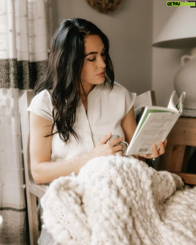 Brie Garcia Instagram - Coffee, a good book, and a cozy corner equals the perfect #mindfulmonday morning ☕️📖☀️ Currently reading: The Secret Wisdom of Nature by @peter_wohlleben 🌲