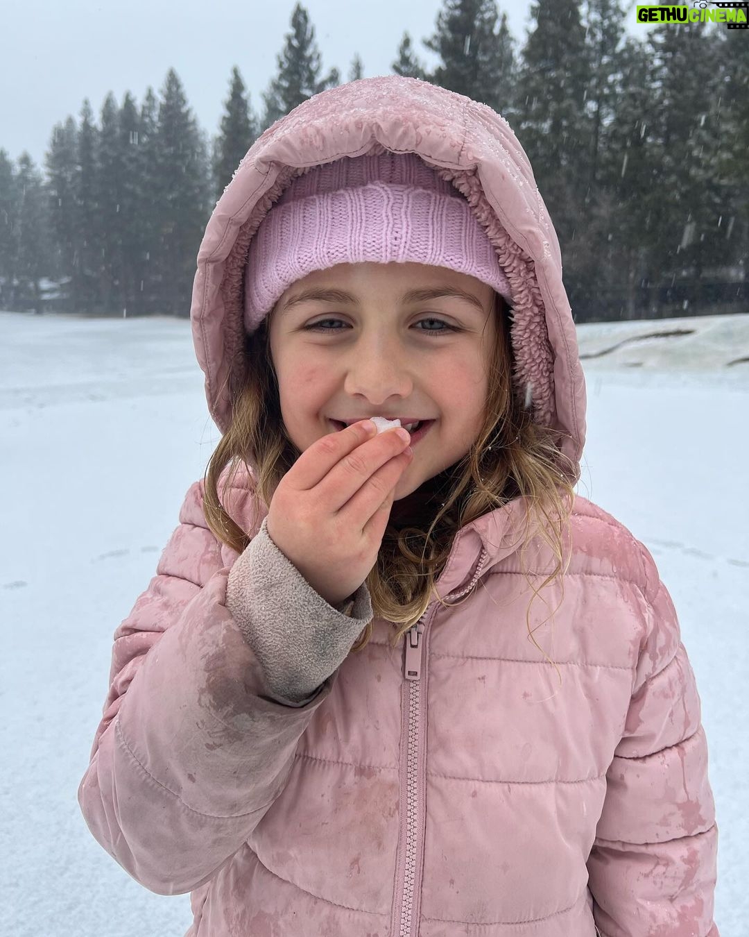 Brie Garcia Instagram - No better way to ring in the new year than Tahoe 🎉❄️⛷️