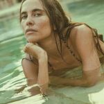 Brisa Fenoy Instagram - 🪷🪷🪷🪷🪷🪷🪷🪷🪷🪷 @reynaldiharisy @labyrinth.bali @inframe.mags @balimodelagency #bali #editorial #model #photo #magazine #indonesia #water #flower Island of Gods - Bali