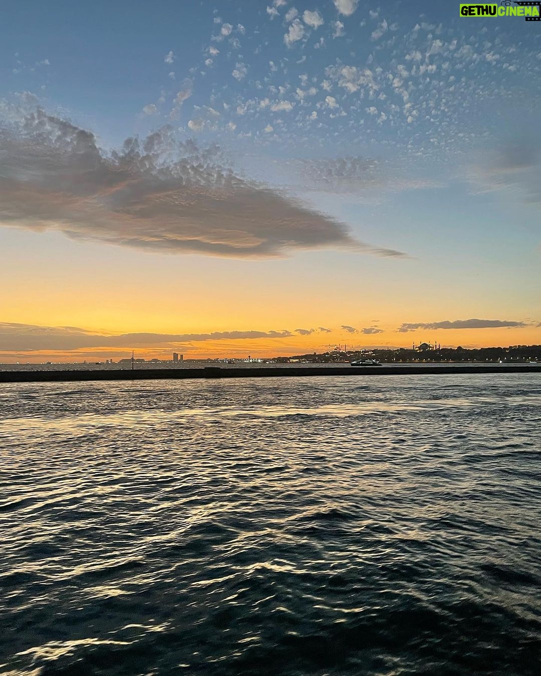 Brisa Fenoy Instagram - De algeciras a estambul 🕌🌊 İstanbul - Türkiye