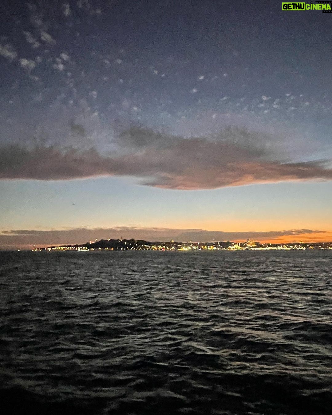 Brisa Fenoy Instagram - De algeciras a estambul 🕌🌊 İstanbul - Türkiye
