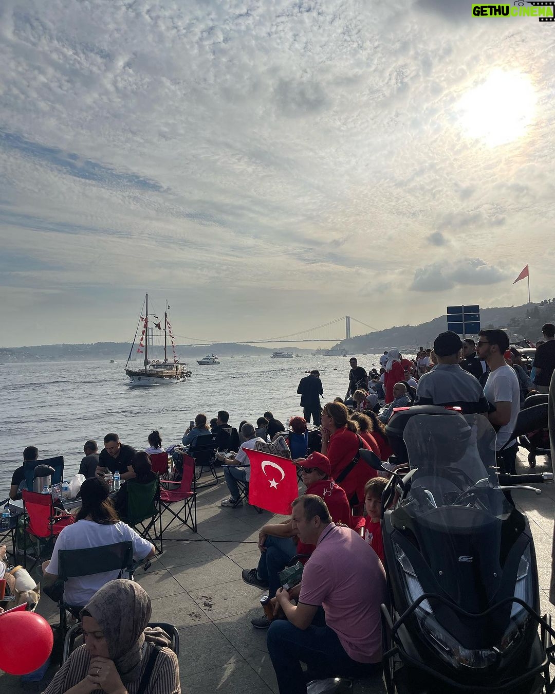 Brisa Fenoy Instagram - Istanbul so good to be back and see your beauty again through my eyes 🇹🇷 İstanbul - Türkiye
