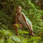 Brisa Fenoy Instagram – Lo que la oruga interpreta como el fin del mundo es para aquel que mantiene la calma el nacimiento de una mariposa
🦋
Thanks for this beautiful and purest #portrait @reynaldiharisy #location @nuanu_city @labyrinth.bali #Bali