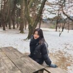 Brisia Jodie Instagram - my first snowfall🫶🏻❄️ Warpat Puncak