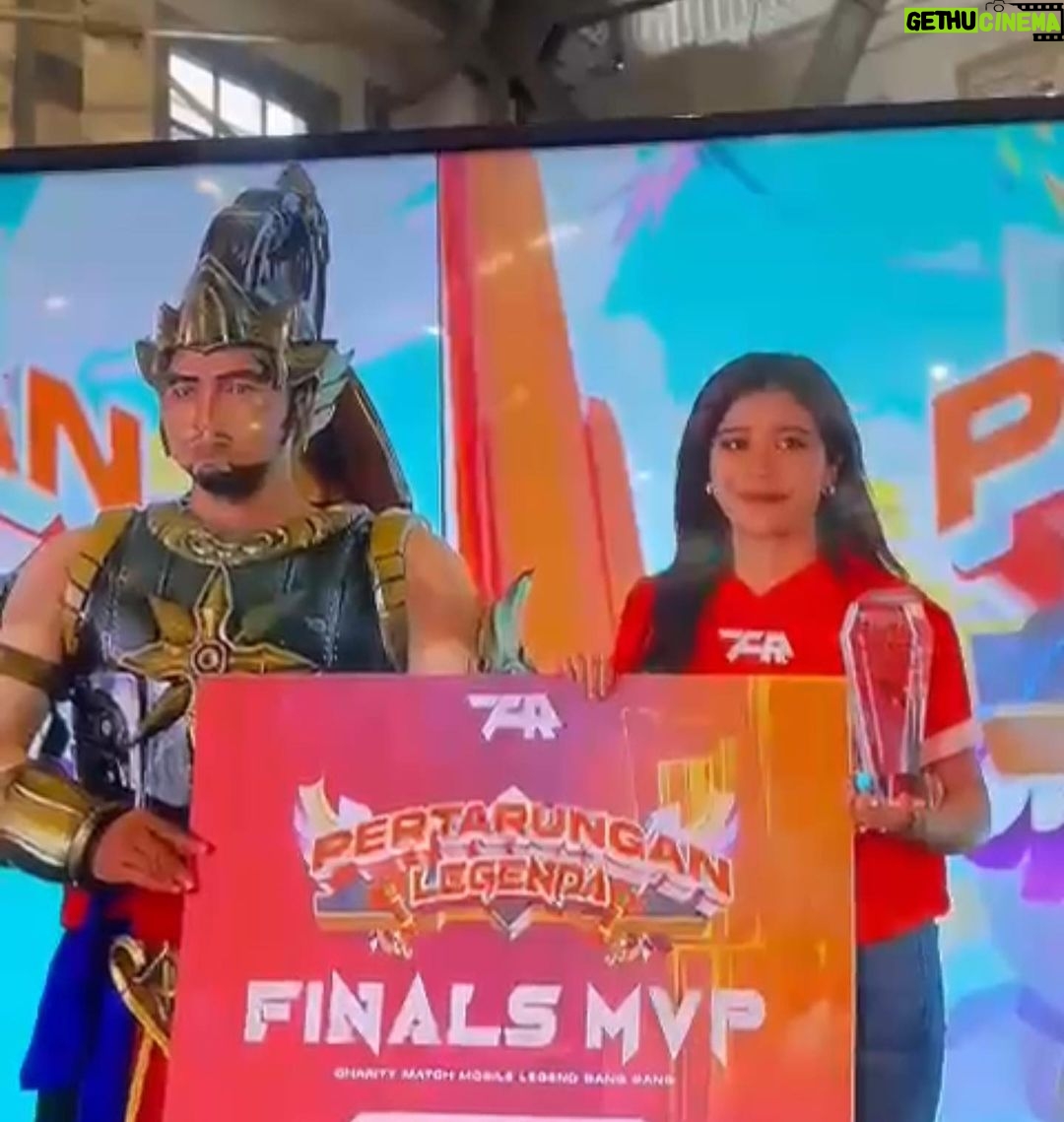 Brisia Jodie Instagram - CHAMPION! akhirnya bisa buktiin kalo no joki joki club HAHA GG team!!✨ Kata Mamah Jangan Pernah Menyakiti Wanita
