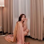 Brisia Jodie Instagram – Durian tanpa duri ini termasuk salah satu jenis durian yang begitu langka dan jika dijual harganya bisa begitu tinggi. Untuk daging buahnya sendiri durian tanpa duri ini tidak jauh berbeda rasa manis dan legitnya hanya saja warnanya sedikit lebih pucat. Mamuju