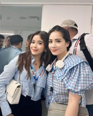 Brisia Jodie Instagram - tanggal 14 Februari, pada nyoblos siapa?😍 kalo aku #akhirnyapilih02 🤞🏻 apapun pilihannya harus DAMAI ya. kita berdoa yg terbaik untuk Indonesia🇮🇩🤍