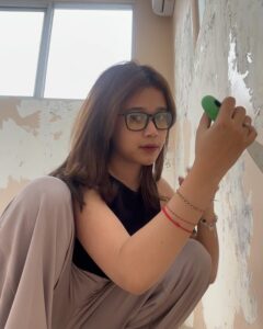 Brisia Jodie Instagram - Aku masih nyanyi kok. Tertawa Bercanda Bersama Pocong Kuntilanak Dan Hantu Lain Ditempat Sunyi