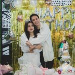 Brisia Jodie Instagram - udah memasuki angka 3+6x7-20+2. ini adalah ulangtahun yg sederhana namun terindah. terimakasih banyak yg selalu support aku suka maupun duka. makasih yg selalu ada tanpa ada “maunya”. sebenernya gamau post tapi yaudah gapapa abis aku sayang bgt, bersyukur bgt. makin gede makin ga peduli sm hal2 ga penting yg buang uang dan tenaga, lebih baik dibagi untuk orang yg membutuhkan🤍 aku senang jadi jodie yg seperti ini🤍 Sayang Banget