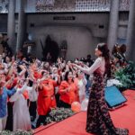 Brisia Jodie Instagram - September Ceria di KBRI Singapore. Thank you so muchh! seru bgttt bisa full team kesana perform sekalian jalan2. happy sekaliiiii terimakasih kesempatannya🙏🏻✨ KBRI Singapura