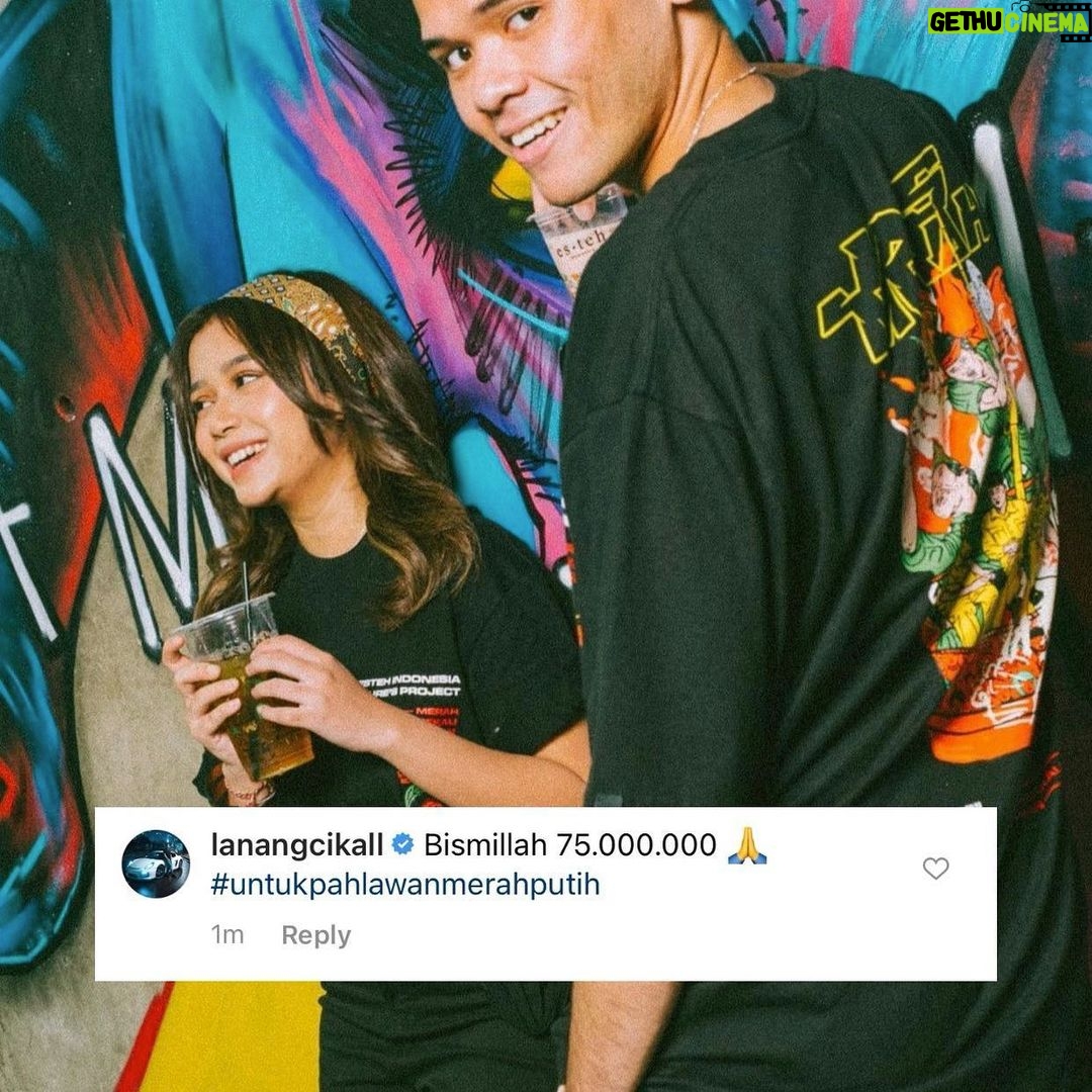 Brisia Jodie Instagram - T-Shirt Collaboration @esteh.indonesia x @billionairesproject laku terjual senilai Rp. 75.000.000 kepada Mas @lanangcikall 🔥🔥 Hasil dari penjualan ini akan sepenuhnya kami berikan kepada para veteran kemerdekaan yang sudah berjuang demi kemerdekaan bangsa Indonesia tepat di Hari Pahlawan, tanggal 10 November 2021 melalui @actforhumanity 🙏🏻 Terima kasih kepada Mas @lanangcikall yang sudah membeli T-Shirt edisi “JAS MERAH: Jangan Sekali-kali Melupakan Sejarah” Semoga niat baik ini dibalas oleh Tuhan yang Maha Esa🙏🏻 Es Teh Indonesia