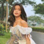 Brisia Jodie Instagram - Dalam rangka merayakan kebahagiaan aku, Aku mau follback 30 orgg yg paling keliatan dicomment ya!❤️🥰 Dimana Cinta Sejatiku