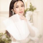 Brisia Jodie Instagram - Selamat Hari Raya Idul Adha 1442 H🙏🏻💗🥰 . . The Meanings of White are: “Purity or Innocence.” . #beautyshoot for @brisiajodie96 #lensedbyfandyfd @fandy_the @fdphotographybeauty @fdphotography90 #styledbybellyiverzon @bellyiverzon #makeup @vuvamua #hair @ami1890_hairstylist #gown @pauliscouture #earcuff @leciel.design #nails @azuminails #flowers @merryflorist #set background @whitepearldecoration #fdcelebritybeautyportrait #fdphotography #fdphotographystudio #fdphotography2021 #fdcelebritybeautyportrait Terimakasih Tuhan