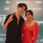 Brisia Jodie Instagram - Gala Premiere “Merindu Cahaya De Amstel” ❤️ what a night🥺❤️ had so much fun last night!🤩 harus nonton filmnya ya! Dan dengerin lagu “TABU” banyak2. Terimakasih udah pada dtg terutama keluarga&brisialova. Love you so much guys!! . Gabisa tag satu2 karna ada maksimalnya wak:) pokoknya sayang bgt sm semua yg disini. Thank u for everything! . Makeup by @raysrayya styled by me and 📸 : @ashlah434 😍 Berfikir Positif Jangan Negatif Yas Mbloo