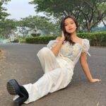 Brisia Jodie Instagram - Dalam rangka merayakan kebahagiaan aku, Aku mau follback 30 orgg yg paling keliatan dicomment ya!❤️🥰 Dimana Cinta Sejatiku