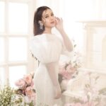 Brisia Jodie Instagram - Selamat Hari Raya Idul Adha 1442 H🙏🏻💗🥰 . . The Meanings of White are: “Purity or Innocence.” . #beautyshoot for @brisiajodie96 #lensedbyfandyfd @fandy_the @fdphotographybeauty @fdphotography90 #styledbybellyiverzon @bellyiverzon #makeup @vuvamua #hair @ami1890_hairstylist #gown @pauliscouture #earcuff @leciel.design #nails @azuminails #flowers @merryflorist #set background @whitepearldecoration #fdcelebritybeautyportrait #fdphotography #fdphotographystudio #fdphotography2021 #fdcelebritybeautyportrait Terimakasih Tuhan