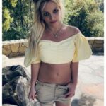 Britney Spears Instagram – 3 months ago … time flies !!!

PSSS … meet River 🌹!!!