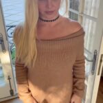 Britney Spears Instagram – 🌹🌹