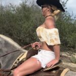 Britney Spears Instagram - When people say Jesus will be back 🧐 !!! Just know he AIN’T 🤦🏼‍♀️ !!!