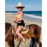 Britney Spears Instagram - Buying a horse soon 🐴 !!! So many options it’s kinda hard !!! A horse called Sophie and another called Roar 🐎 ??? I can’t make up my mind 🙈 !!! Should I join the camaraderie and put a pink cowboy hat on 😜 ??? Either way I think I found my sweet spot with Roar 😘 !!!