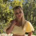 Britney Spears Instagram - 🌷