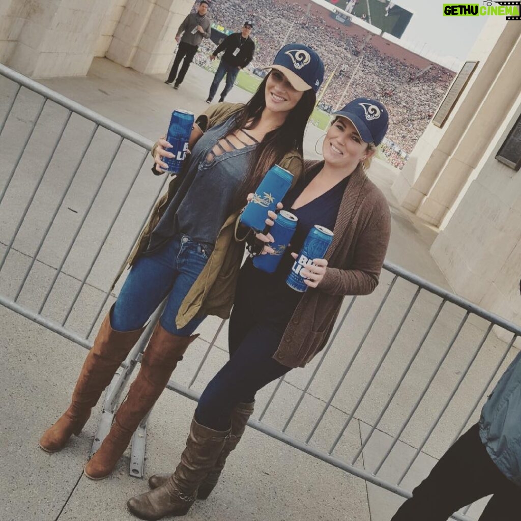 Brittany Thompson Martinez Instagram - So much fun with this girl laughing til we cried 😂 @cherie_dandoy #rams #newyear2017 #football #coliseum