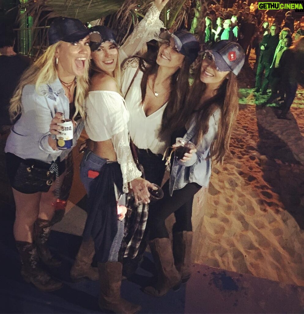 Brittany Thompson Martinez Instagram - It's crazy how quickly things can change in a matter of seconds. The bond we share is unbreakable #route91fam #vegasstrong #rodneyatkins #sealegs #sealegsatthebeach #huntingtonbeach #countrygirl #countrymusic #survivors #ponyboy #theoldcrow #bungalowhb