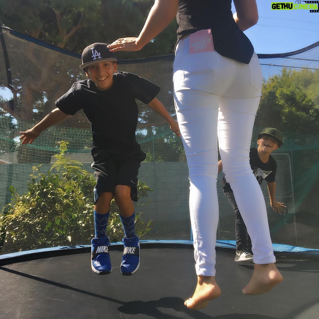 Brittany Thompson Martinez Instagram - We're still shaking it up with excitement thanks to @flattummyco I'm loving my #shakeitbaby shakes. Who doesn't enjoy having shakes as meals 😋 yes please!!! #blessed #family #makingmemories #funtimes #shakeitbaby #momlife #nike