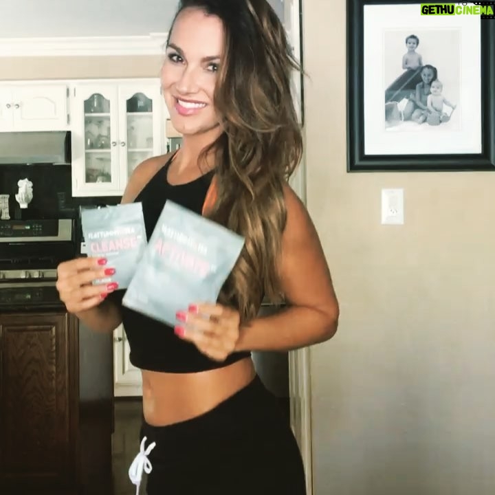 Brittany Thompson Martinez Instagram - Can you tell I'm excited 🤗 My @flattummytea really couldn’t have come at a better time, it’s time to ditch this bloat and get my tummy back to looking and feeling flatter - That’s what this stuff is for! I’m sure I’m not the only one who’s feeling the effects of all the bbq’s and splurges, so if you’re looking for your tummy fix, check out flattummyco.com - they got you covered #flattummytea #nobloat #cleanse #activate #fitmom @flattummytea
