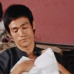 Bruce Lee Instagram - 🦃🍽️ Gotta get those Thanksgiving plates just right… #brucelee #happythanksgiving #onefamily