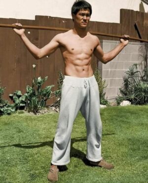 Bruce Lee Instagram - Training in the backyard.