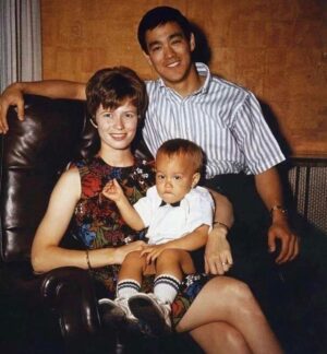 Bruce Lee Instagram - 👪