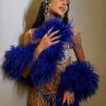 Bruna Marquezine Instagram - Meu carnaval com @absolutbrasil foi recheado de brilho ✨ Pra conferir mais algumas fotos exclusivas do nosso mix juntos, é só buscar pelo site de Absolut. Um brinde, com muito brilho, aos espíritos livres deste carnaval #BornToMix Beba com moderação. Não compartilhe com menores de 18 anos.