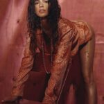 Bruna Marquezine Instagram - nosso site voltou! e com ensaio novo. pra ver mais fotos exclusivas é só clicar no link na bio 🤓