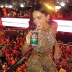 Bruna Marquezine Instagram - OFICIALMENTE embaixadora da marca mais ORIGINAL do BR 🇧🇷 Parceria BruNaná é #CoisaNossa 💚 @guaranaantarctica #embaixadora