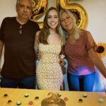 Bruna Tatar Instagram - 17/07- mais uma volta ao sol 🌻💛🌼🍯☀️🥳