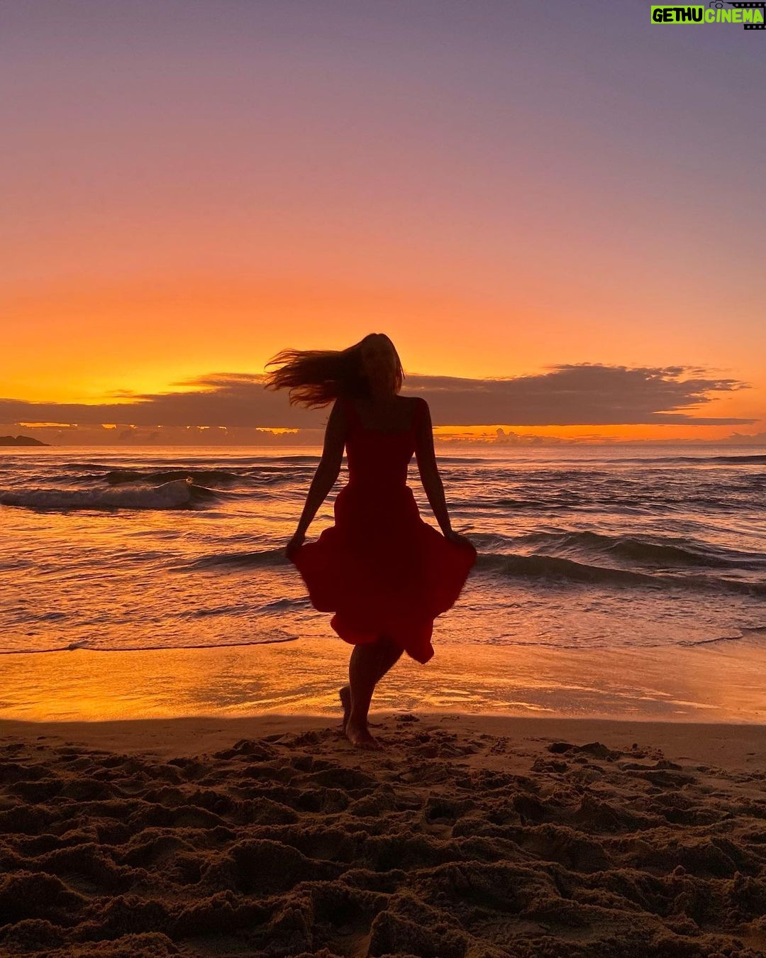 Bruna Tatar Instagram - 01.01.2023 recomeço 🍀 Campeche, Santa Catarina, Brazil