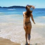 Bruna Tatar Instagram - chegar e já cair no mar 🧜🏻‍♀️🌊🙏🏻 Campeche, Santa Catarina, Brazil