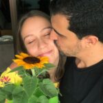 Bruna Tatar Instagram – hoje eu ganhei flores 💛 São Paulo, Brazil